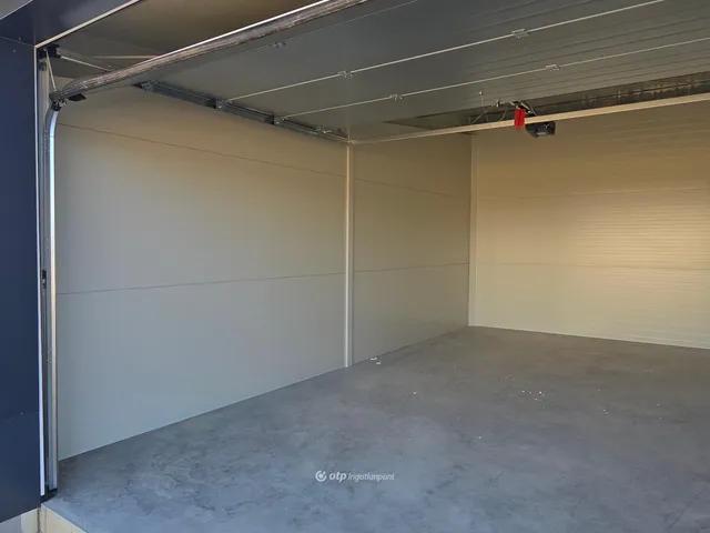 Eladó garázs Ajka 25 nm