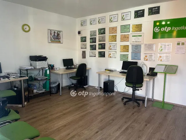 Eladó kereskedelmi és ipari ingatlan Ajka 34 nm