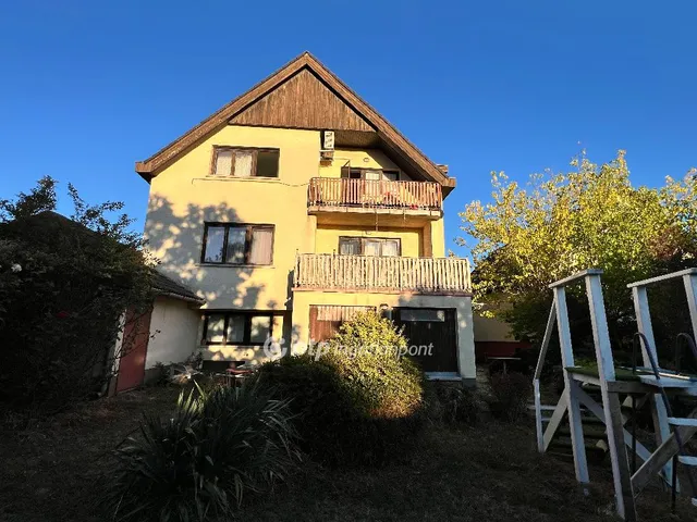 Eladó ház Budaörs 400 nm