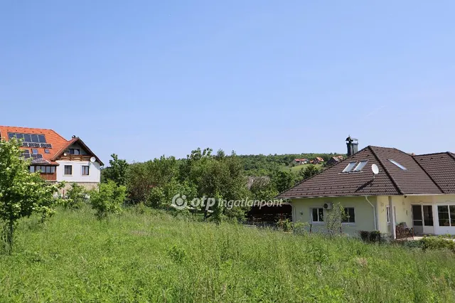 Eladó telek Cserszegtomaj 2045 nm