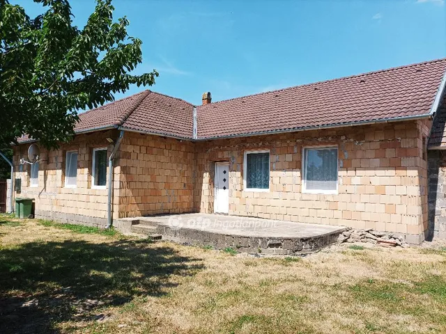 Eladó ház Zalameggyes, Csendes, falusias 130 nm