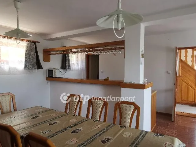 Eladó ház Tihany, panorámás, csendes 221 nm