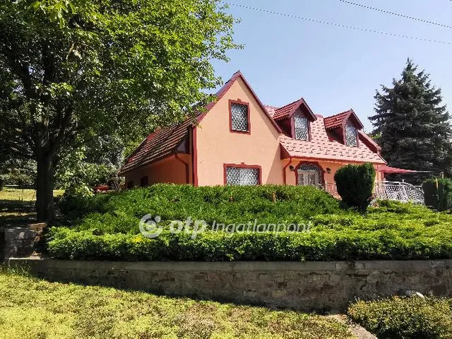 Eladó ház Badacsonytomaj 254 nm