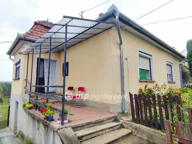 Eladó ház Ajka 84 nm