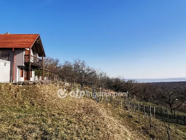 Eladó mezőgazdasági ingatlan Monoszló 50 nm