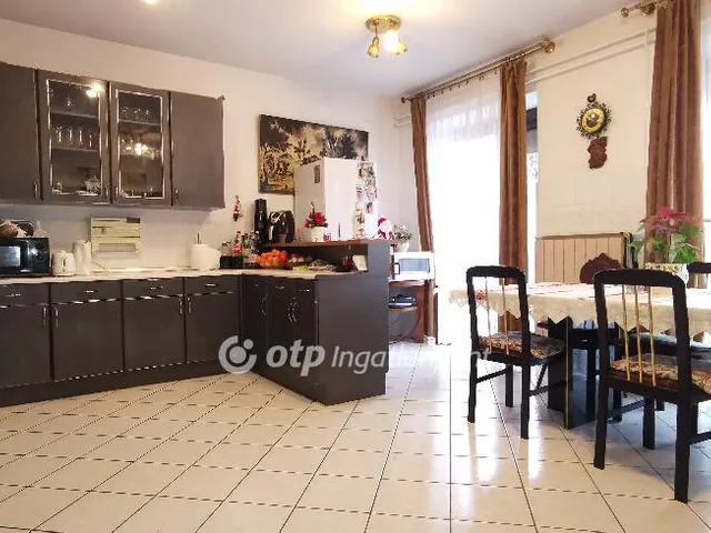 Eladó lakás Keszthely 334 nm