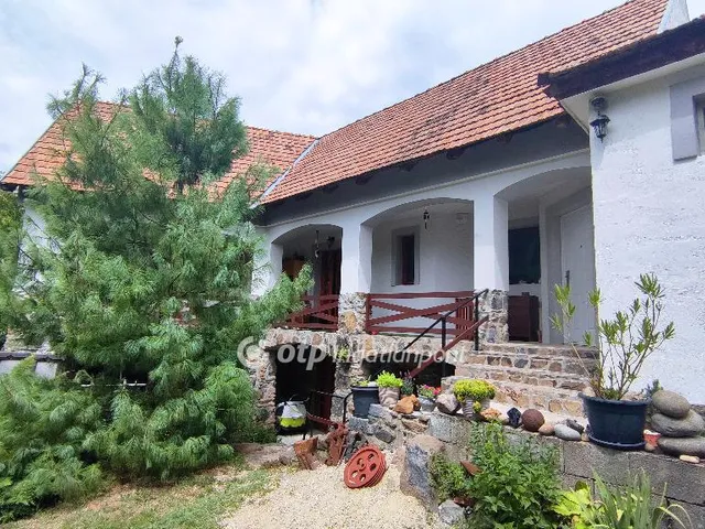 Eladó ház Badacsonytördemic 240 nm