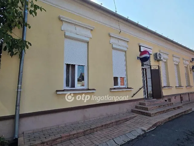 Eladó ház Tapolca 210 nm