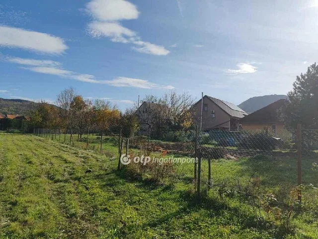 Eladó telek Tapolca 980 nm