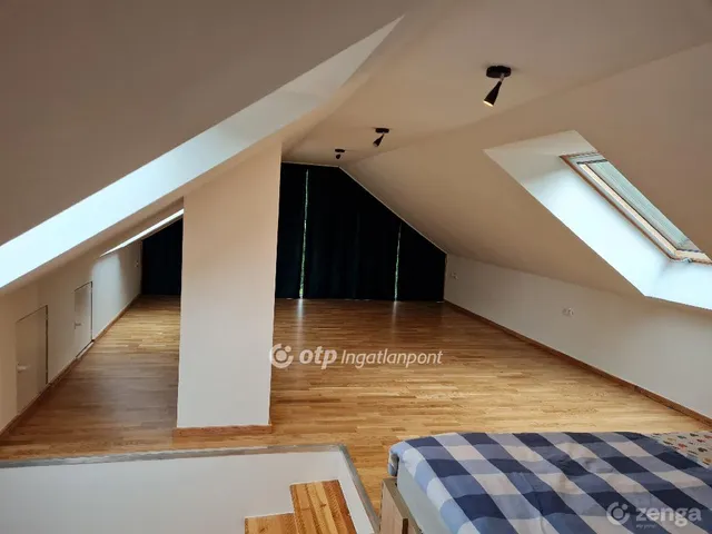 Eladó nyaraló Lesencefalu 92 nm