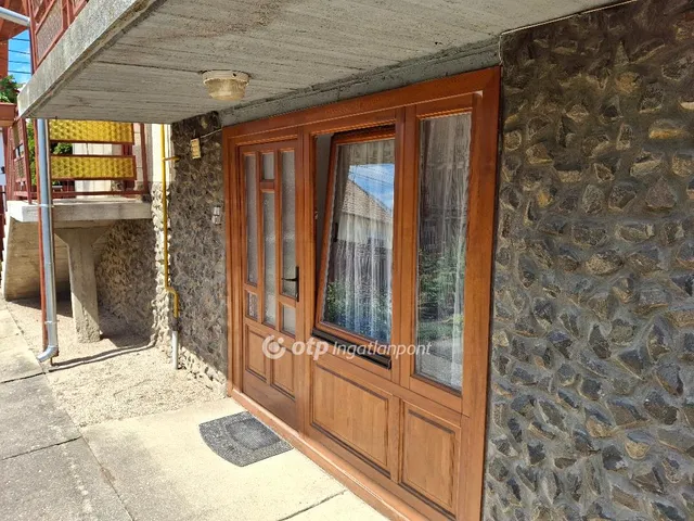 Eladó ház Szécsény, Csendes 120 nm