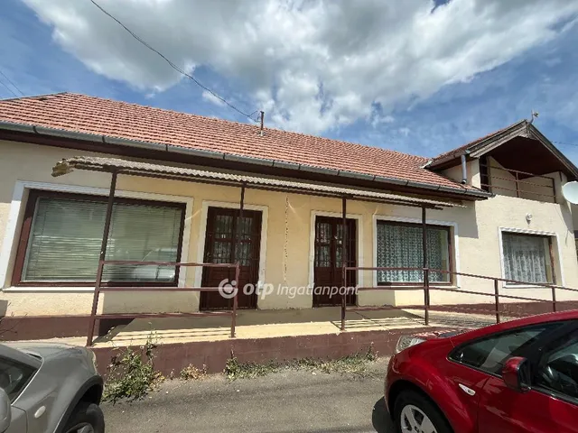 Eladó kereskedelmi és ipari ingatlan Magyargéc 125 nm