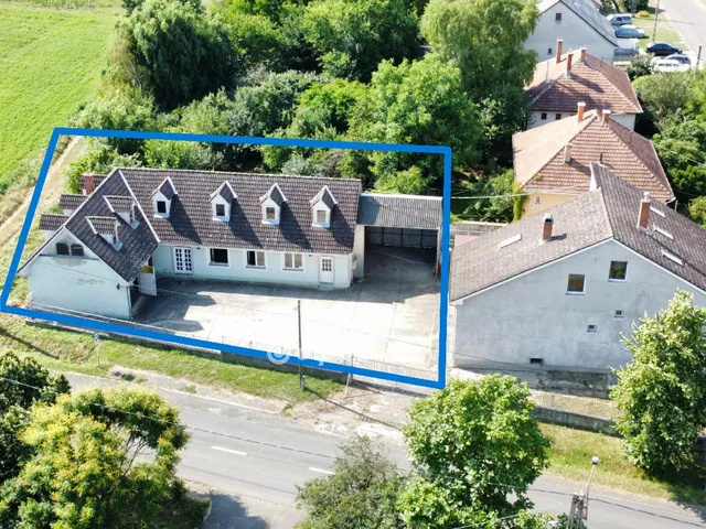 Eladó ház Szécsény 250 nm