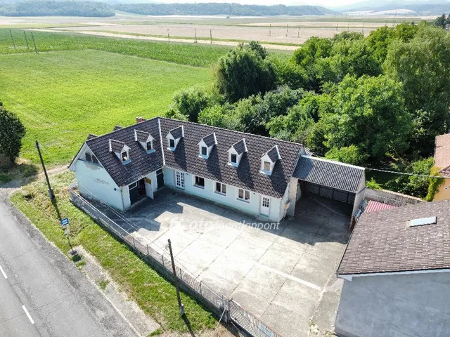 Eladó ház Szécsény, Csendes 250 nm
