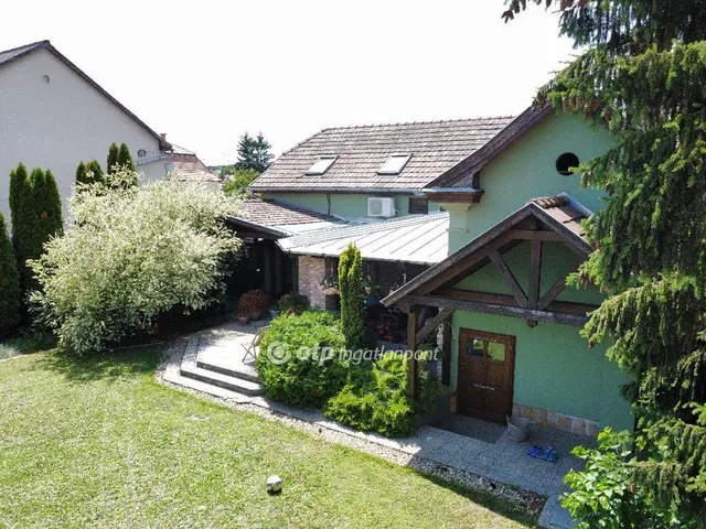 Eladó ház Balassagyarmat 158 nm