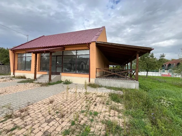 Eladó kereskedelmi és ipari ingatlan Rimóc 131 nm