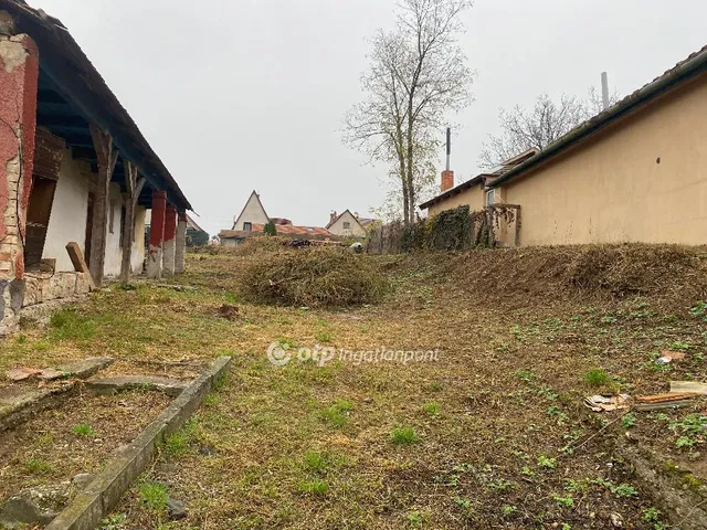 Eladó telek Veresegyház 901 nm