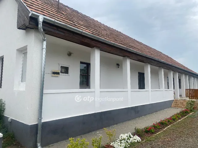 Eladó ház Varsány 120 nm