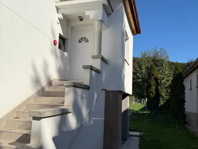 Eladó ház Karancsalja 200 nm