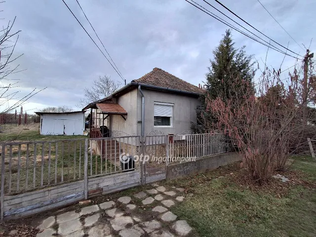 Eladó ház Mohora 65 nm