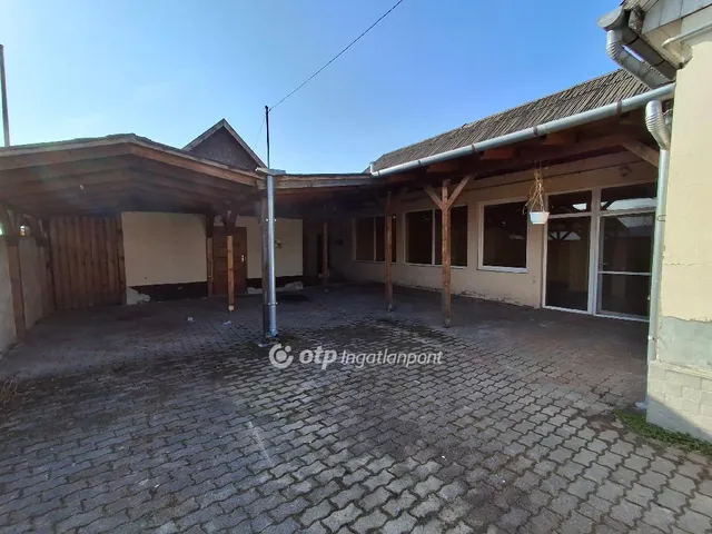 Eladó ház Szécsény 140 nm