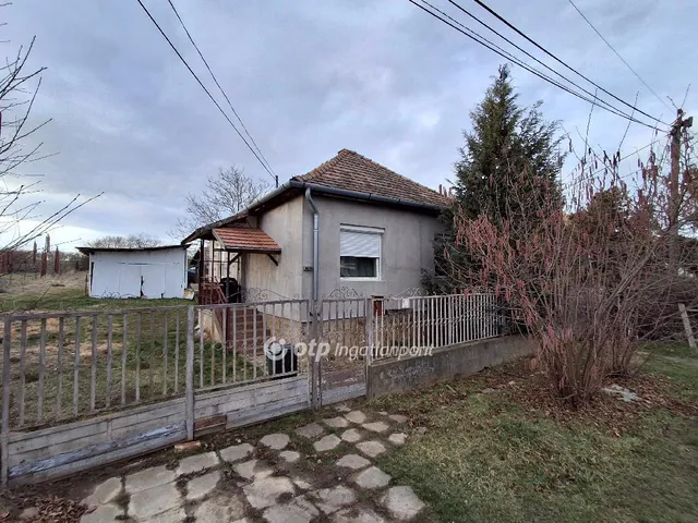 Eladó ház Mohora 75 nm