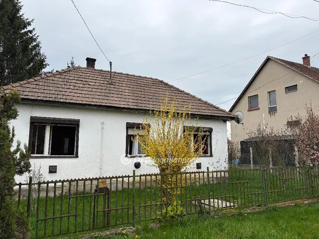 Eladó ház Szügy 42 nm