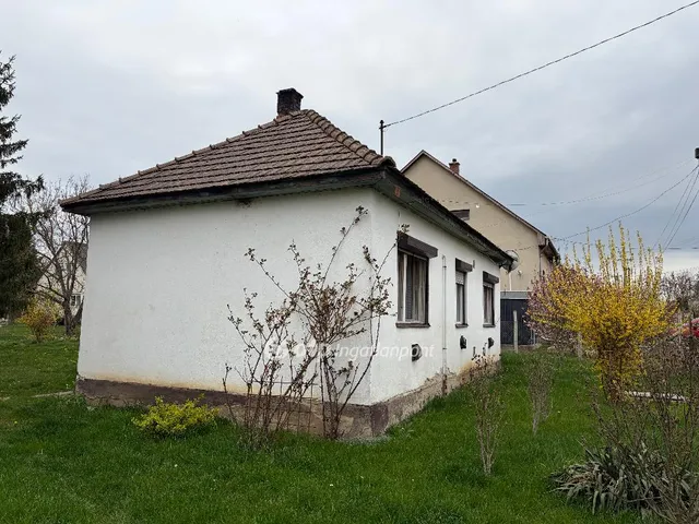 Eladó ház Szügy 42 nm