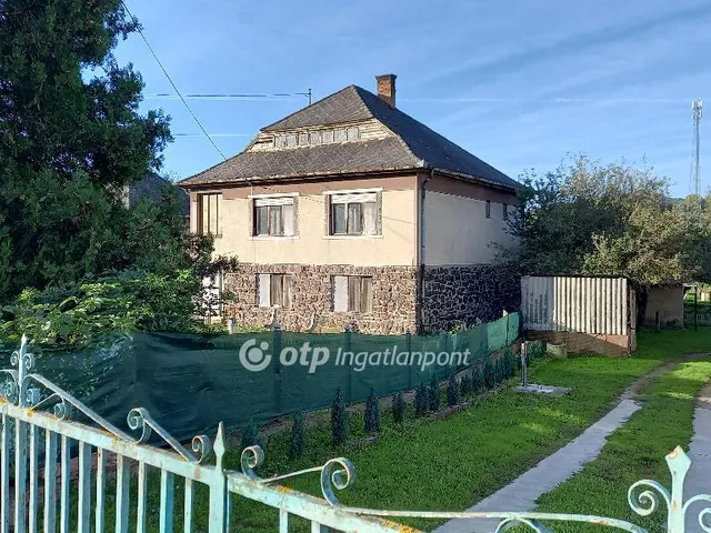 Eladó ház Salgótarján, Zagyvaróna 146 nm