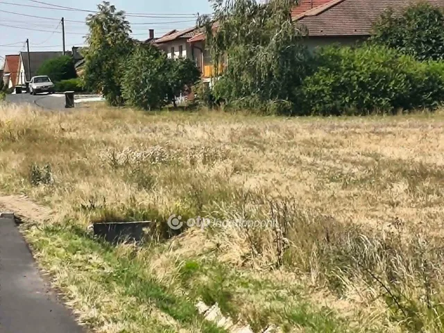 Eladó kereskedelmi és ipari ingatlan Pásztó 15199 nm