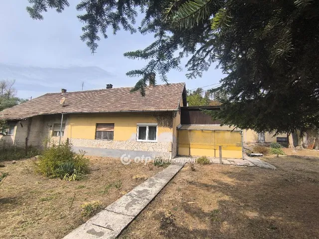 Eladó ház Rákóczibánya 65 nm