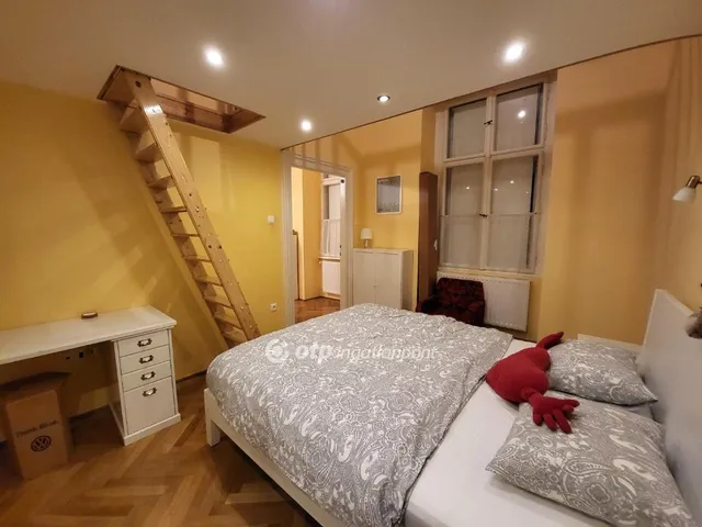 Eladó lakás Budapest V. kerület, Széchenyi tér 42 nm