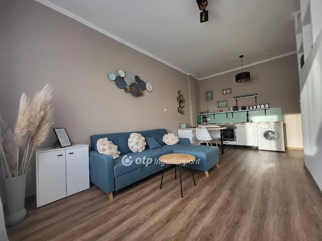 Eladó lakás Budapest X. kerület, Óhegy 36 nm