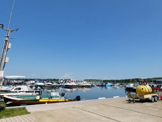 Eladó üdülő és hétvégi ház Abádszalók 150 nm