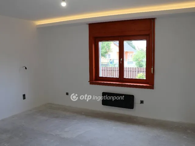Eladó ház Szigetcsép, Családi házas övezet 90 nm