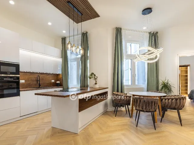 Eladó lakás Budapest V. kerület, Belváros 91 nm