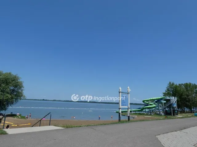 Eladó üdülő és hétvégi ház Abádszalók 150 nm