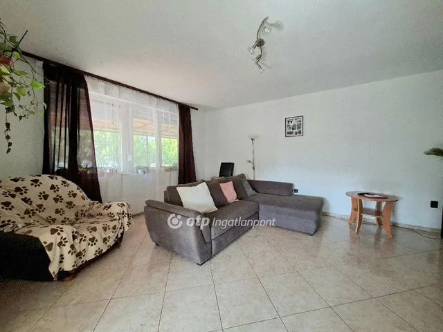 Eladó ház Budapest XVII. kerület, Madárdomb 242 nm