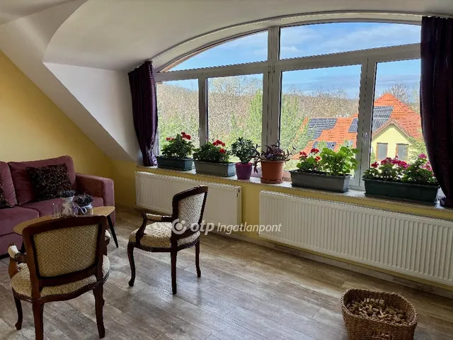 Eladó ház Etyek 289 nm