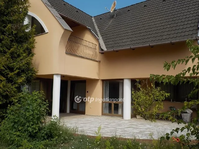 Eladó ház Kaposvár 196 nm