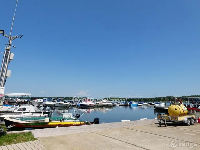 Eladó nyaraló Abádszalók 150 nm