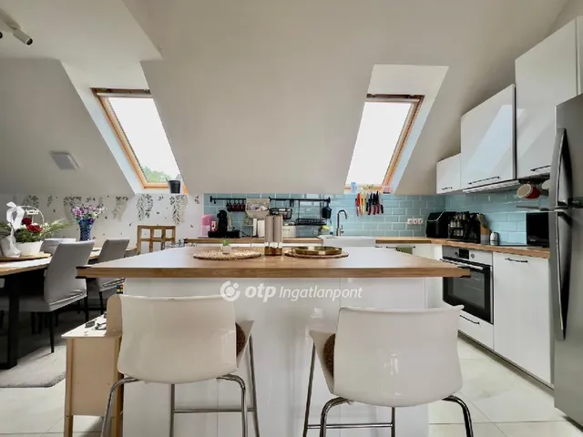 Eladó lakás Budapest XVIII. kerület, Újpéteritelep 83 nm