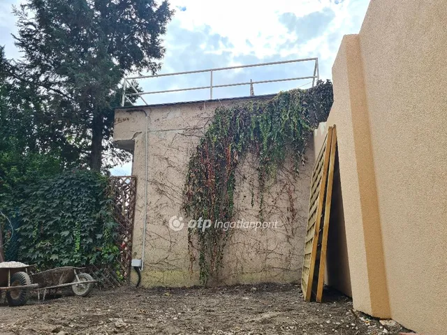 Eladó lakás Budapest III. kerület, Csillaghegy 45 nm