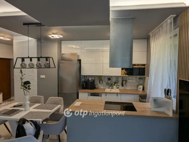 Eladó lakás Budapest III. kerület 65 nm