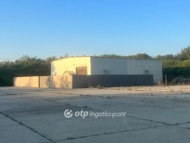 Eladó kereskedelmi és ipari ingatlan Zagyvaszántó 34372 nm