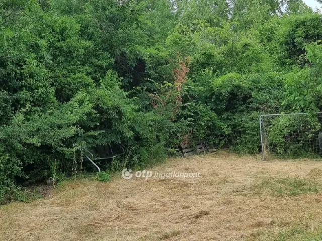 Eladó telek Budakeszi 2630 nm