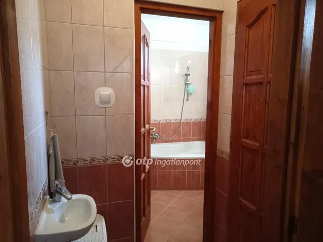 Eladó ház Dány 145 nm