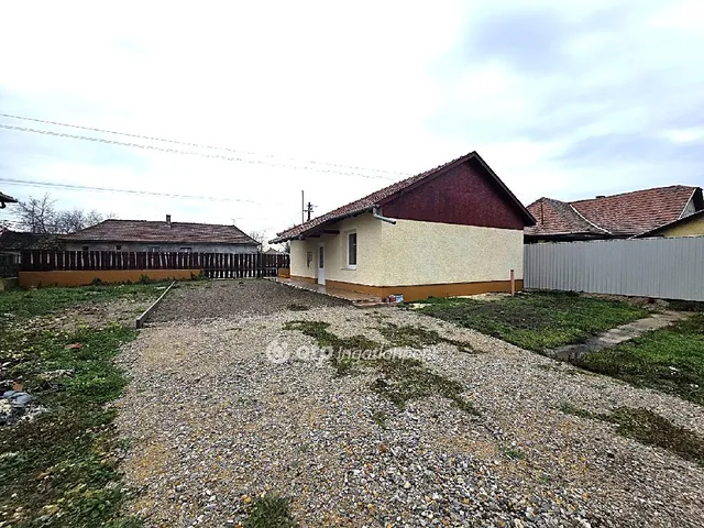 Eladó ház Heves, Újtelep 56 nm