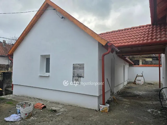 Eladó ház Budakalász 48 nm