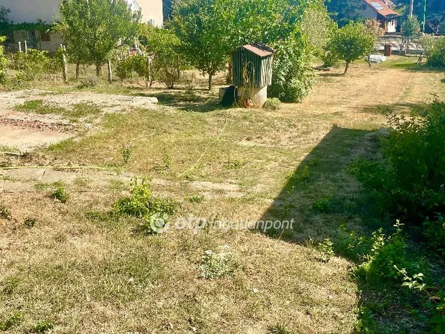 Eladó telek Budakalász 772 nm